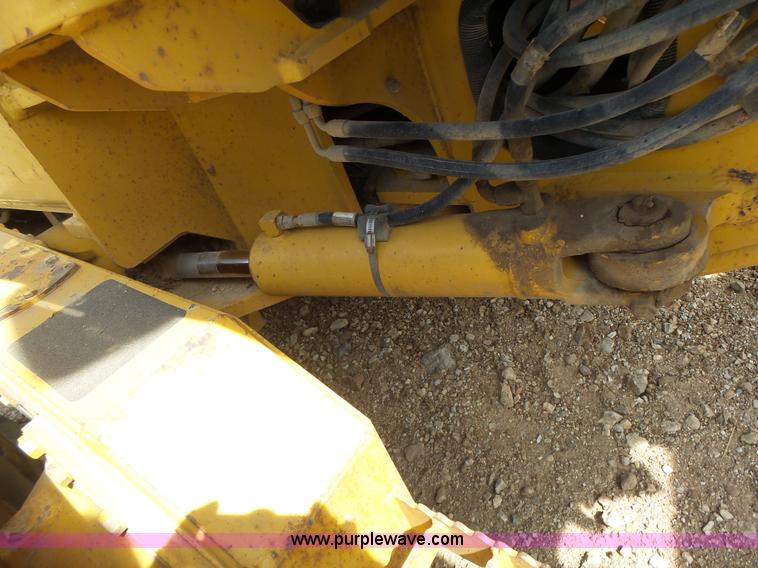 image for item L6081 2005 John Deere 770D motor grader