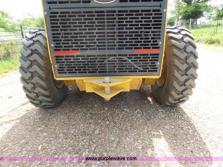 image for item L6081 2005 John Deere 770D motor grader