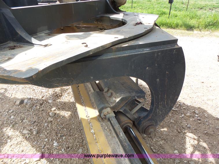 image for item L6081 2005 John Deere 770D motor grader