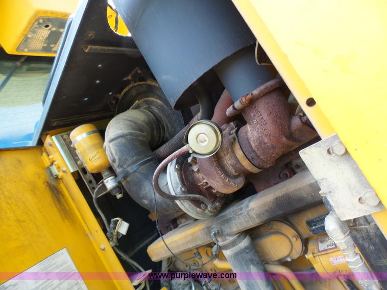 image for item L6081 2005 John Deere 770D motor grader