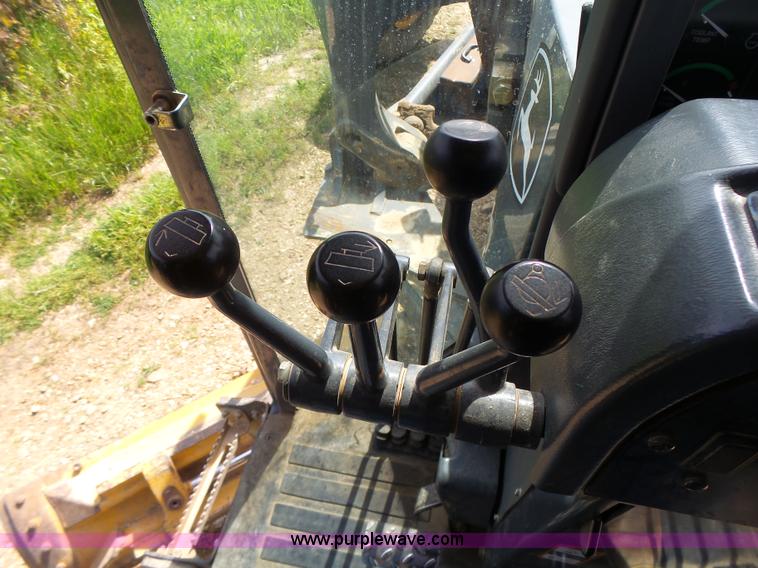 image for item L6081 2005 John Deere 770D motor grader