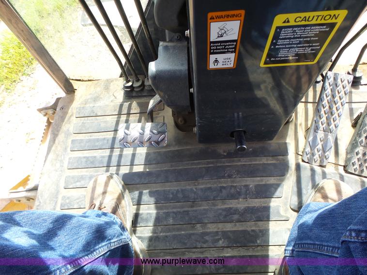 image for item L6081 2005 John Deere 770D motor grader