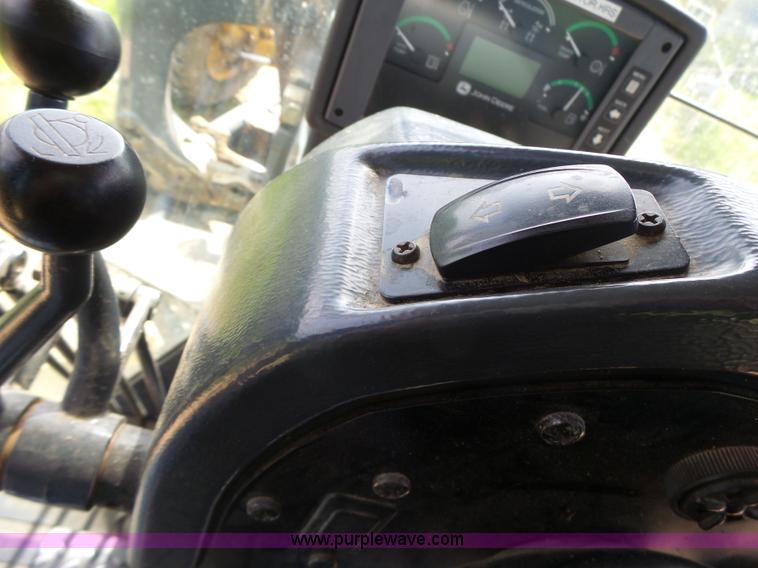 image for item L6081 2005 John Deere 770D motor grader