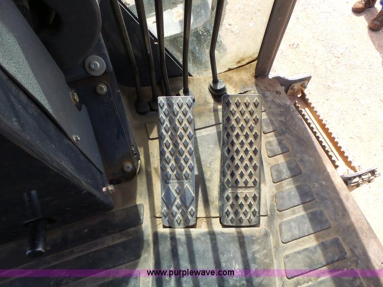 image for item L6081 2005 John Deere 770D motor grader