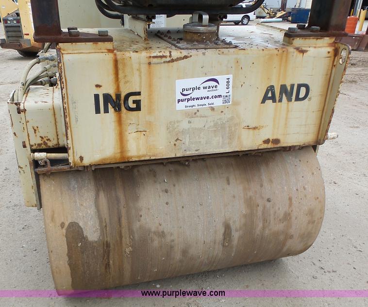 image for item L6084 Ingersoll Rand DD25 double drum vibratory roller