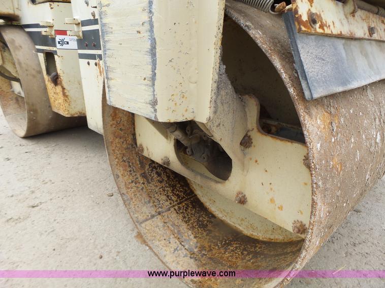 image for item L6084 Ingersoll Rand DD25 double drum vibratory roller