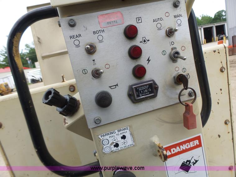 image for item L6084 Ingersoll Rand DD25 double drum vibratory roller