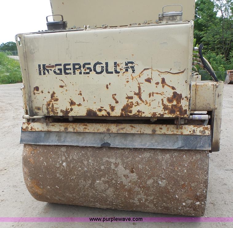 image for item L6084 Ingersoll Rand DD25 double drum vibratory roller