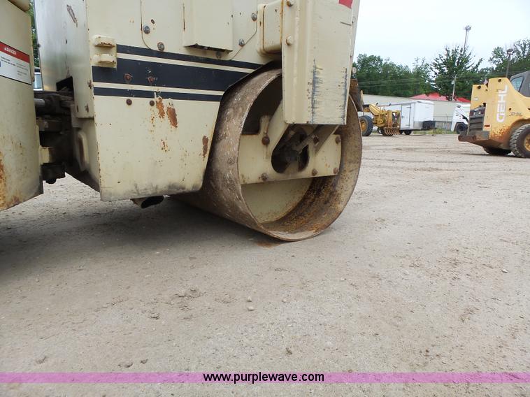 image for item L6084 Ingersoll Rand DD25 double drum vibratory roller