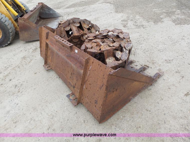 image for item L6085 Gehl SL5635 SXT skid steer