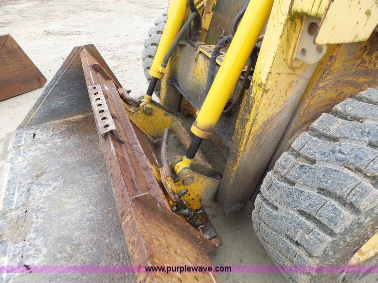 image for item L6085 Gehl SL5635 SXT skid steer