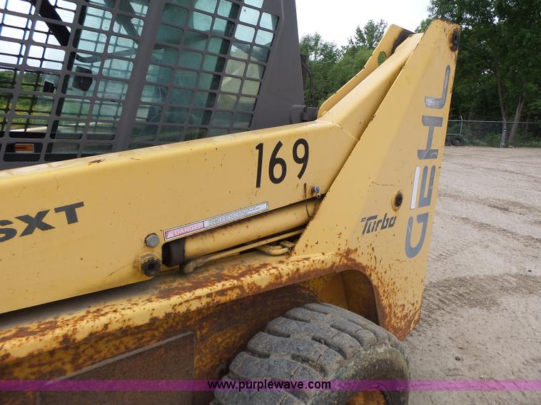 image for item L6085 Gehl SL5635 SXT skid steer