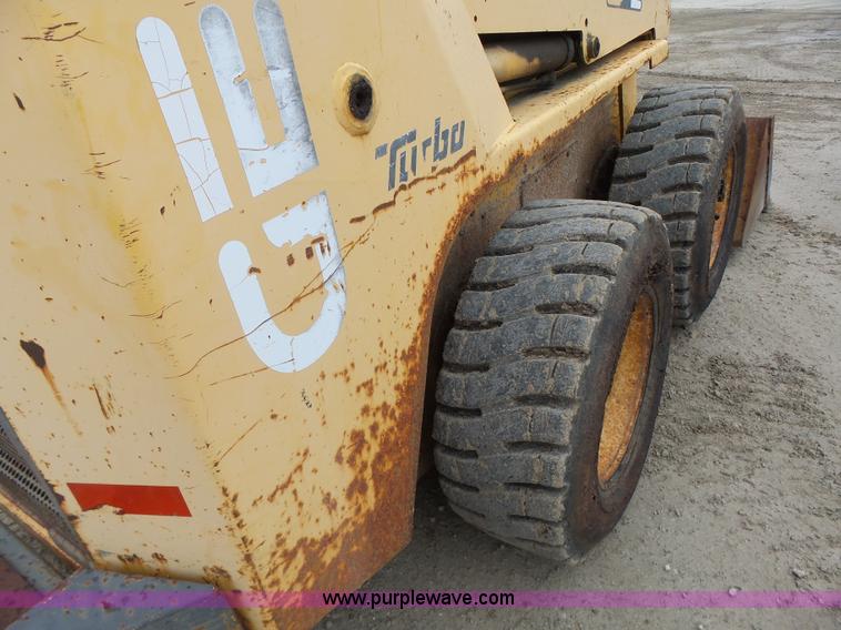 image for item L6085 Gehl SL5635 SXT skid steer