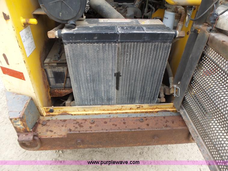 image for item L6085 Gehl SL5635 SXT skid steer