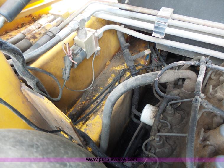 image for item L6085 Gehl SL5635 SXT skid steer