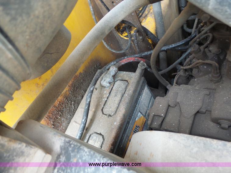 image for item L6085 Gehl SL5635 SXT skid steer