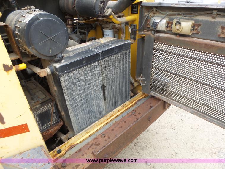 image for item L6085 Gehl SL5635 SXT skid steer