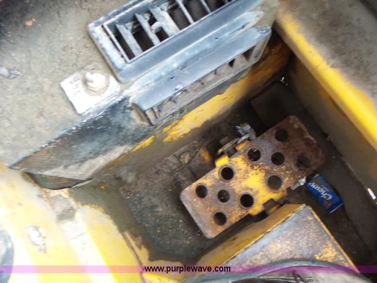 image for item L6085 Gehl SL5635 SXT skid steer