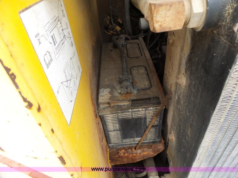 image for item L6085 Gehl SL5635 SXT skid steer