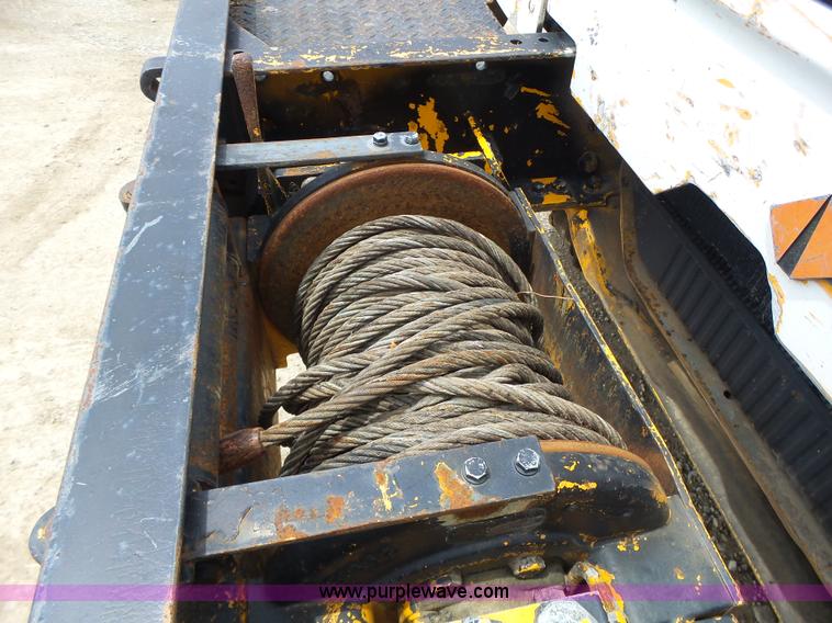 image for item L6086 1990 International 4900 digger derrick truck