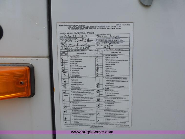 image for item L6086 1990 International 4900 digger derrick truck