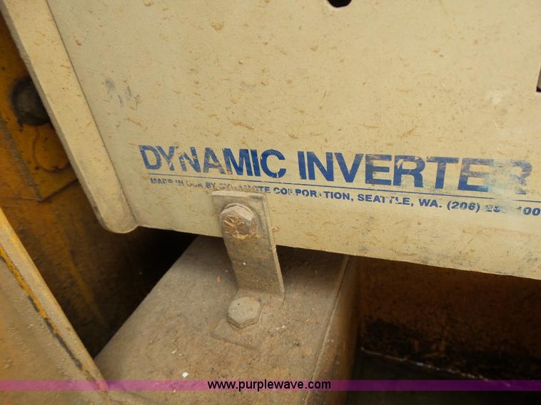 image for item L6086 1990 International 4900 digger derrick truck