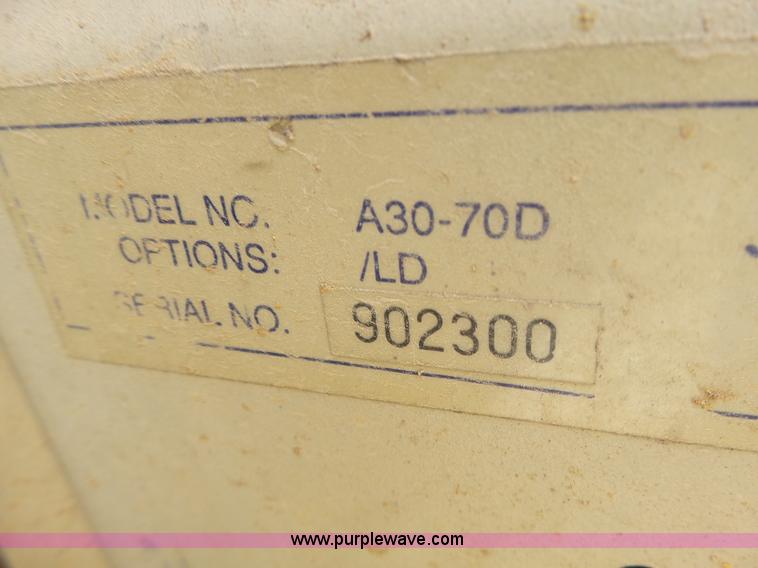 image for item L6086 1990 International 4900 digger derrick truck