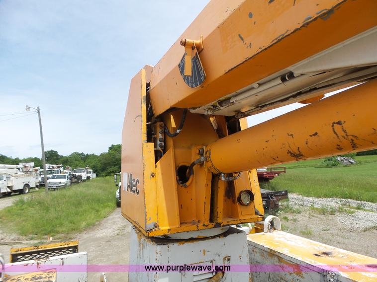 image for item L6086 1990 International 4900 digger derrick truck