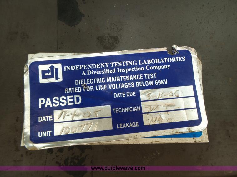 image for item L6086 1990 International 4900 digger derrick truck