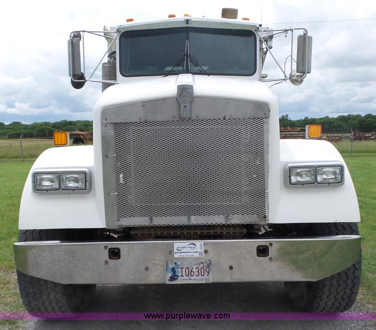 image for item L6363 1998 Kenworth W900 dump truck