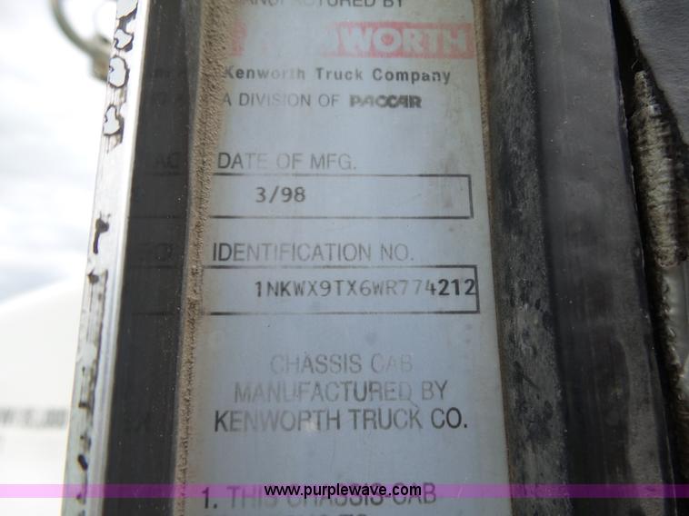 image for item L6363 1998 Kenworth W900 dump truck