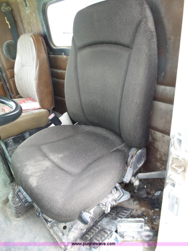 image for item L6363 1998 Kenworth W900 dump truck