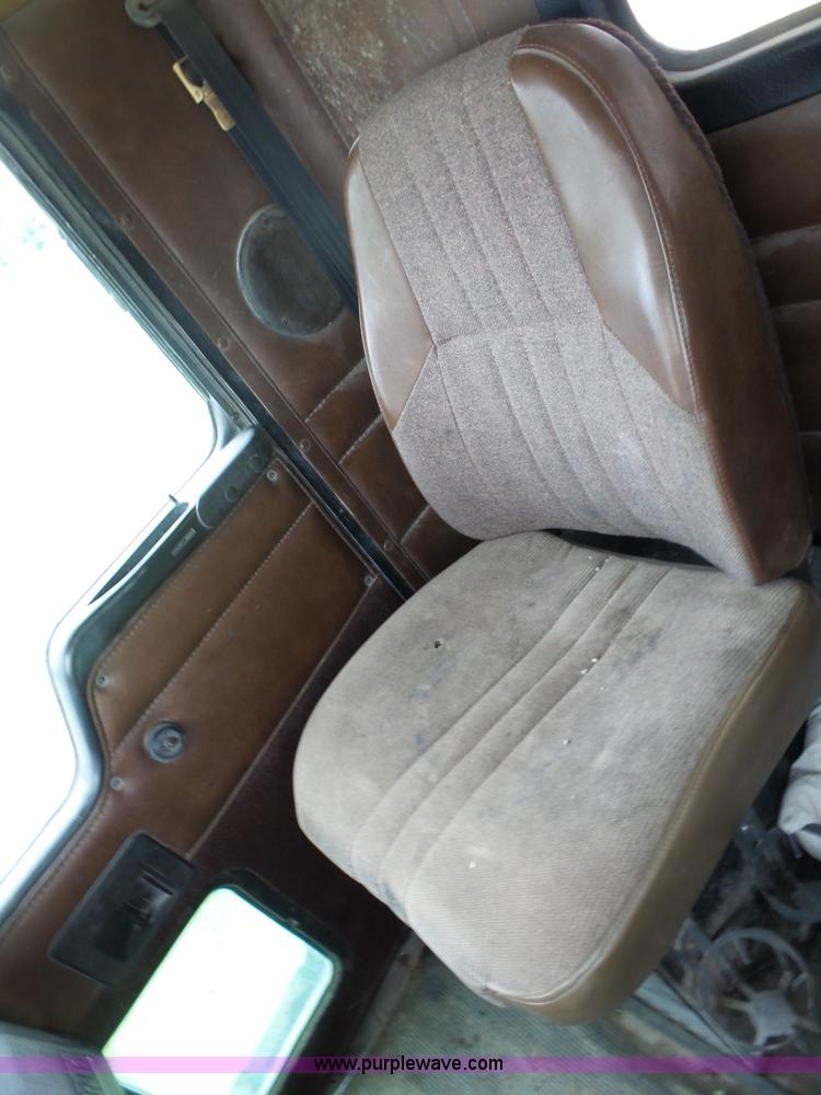 image for item L6363 1998 Kenworth W900 dump truck