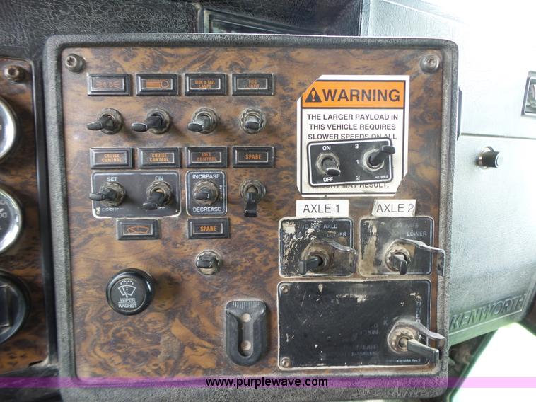 image for item L6363 1998 Kenworth W900 dump truck