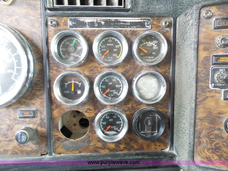 image for item L6363 1998 Kenworth W900 dump truck