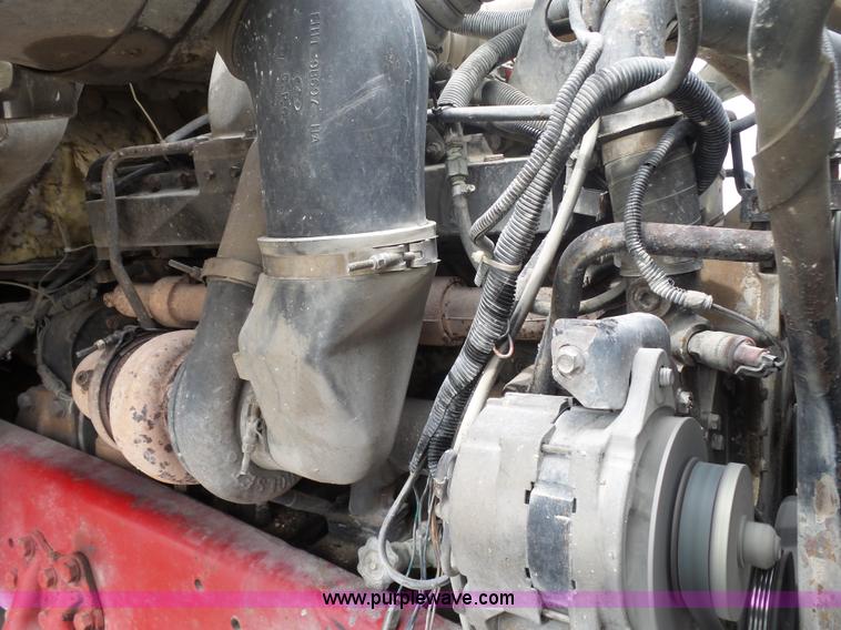 image for item L6364 1997 Ford LT9000 mixer truck