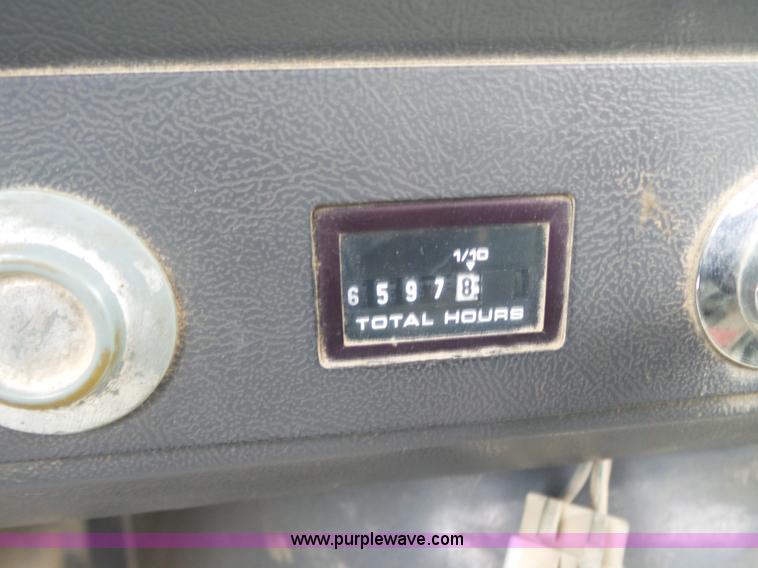 image for item L6364 1997 Ford LT9000 mixer truck