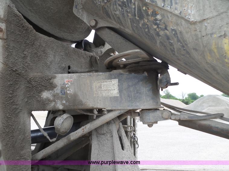 image for item L6364 1997 Ford LT9000 mixer truck