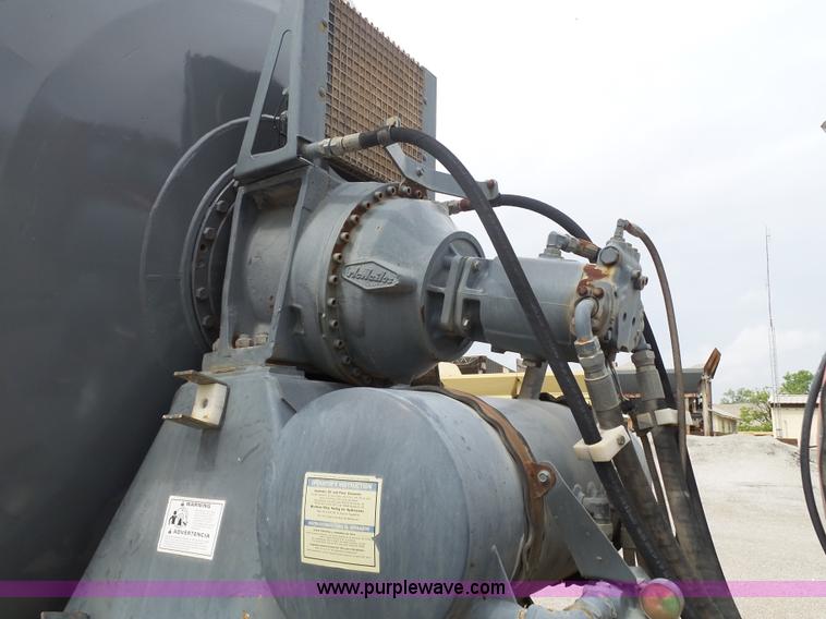 image for item L6364 1997 Ford LT9000 mixer truck