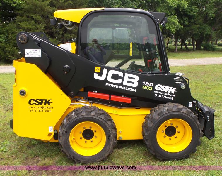 image for item L6365 2015 JCB 190 skid steer