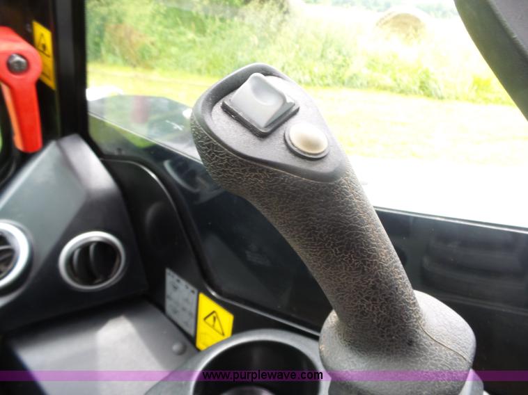 image for item L6365 2015 JCB 190 skid steer