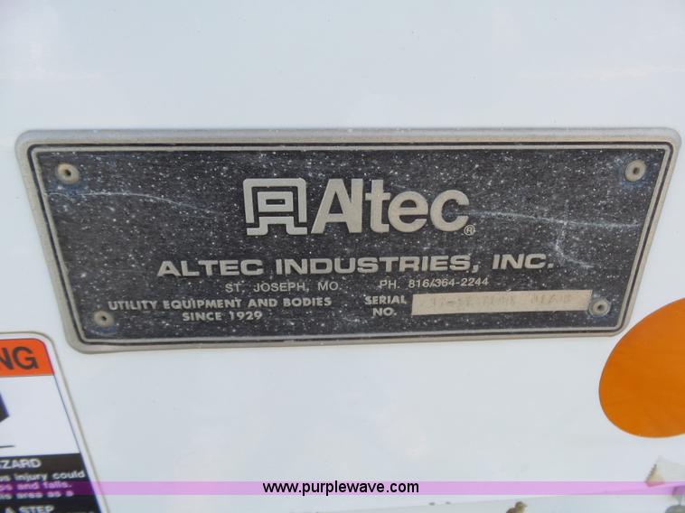 image for item L6366 2006 Sterling Acterra bucket truck