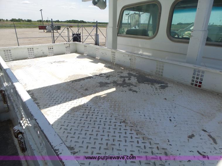 image for item L6366 2006 Sterling Acterra bucket truck