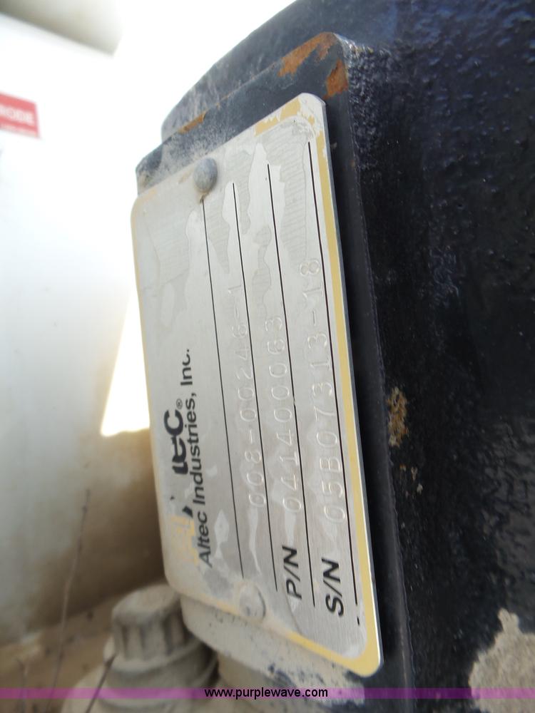 image for item L6366 2006 Sterling Acterra bucket truck