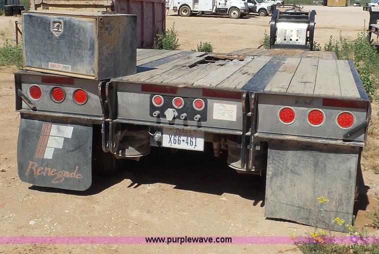 image for item L6565 2009 Fontain Renegade LX40N equipment trailer