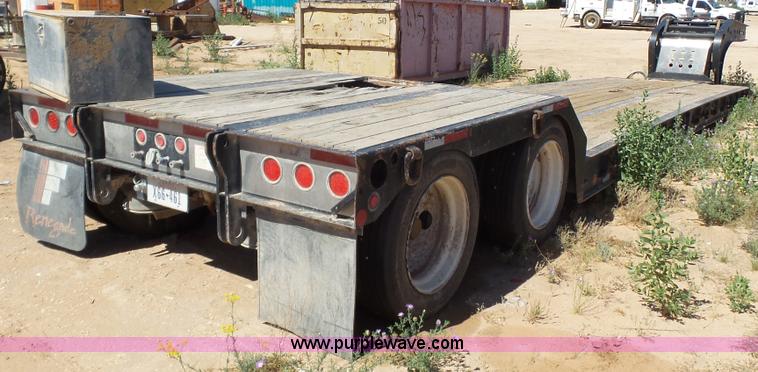 image for item L6565 2009 Fontain Renegade LX40N equipment trailer