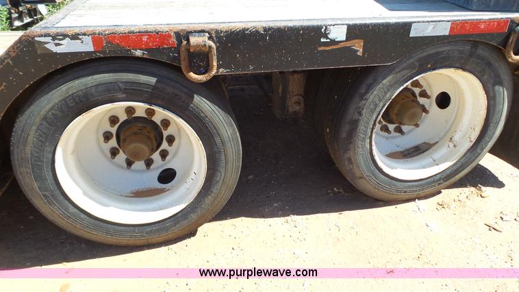 image for item L6565 2009 Fontain Renegade LX40N equipment trailer