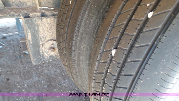 image for item L6565 2009 Fontain Renegade LX40N equipment trailer