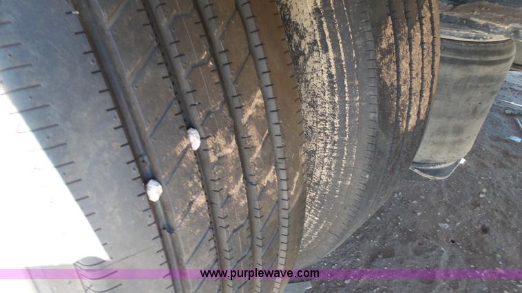 image for item L6565 2009 Fontain Renegade LX40N equipment trailer