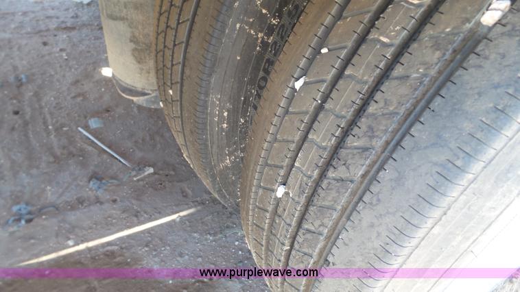 image for item L6565 2009 Fontain Renegade LX40N equipment trailer